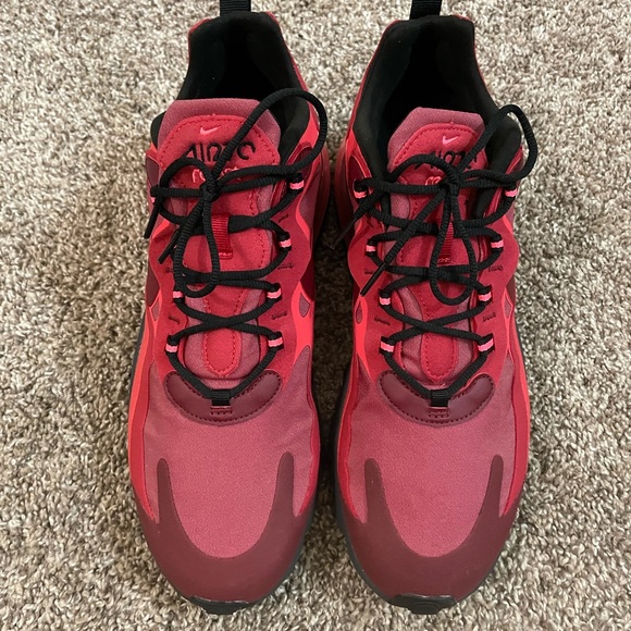 Nike Air Max 270 React - Picture 4 of 11